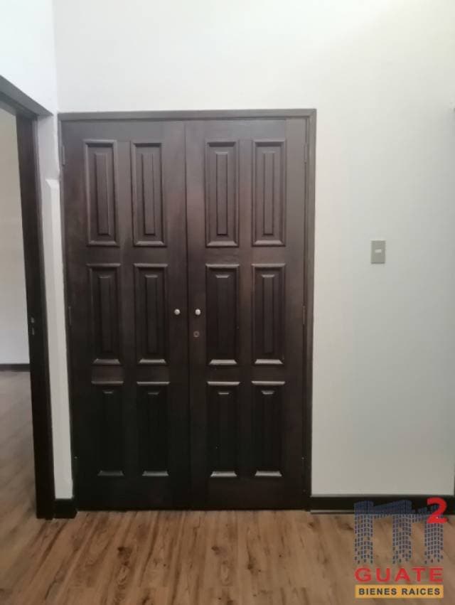 Casa de 385 m2 de construcción, en Venta, Zona 10 — foto 11