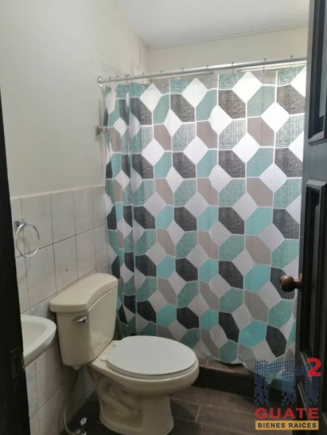Casa de 385 m2 de construcción, en Venta, Zona 10 — foto 14