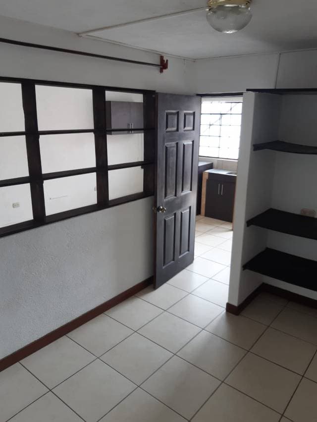 (+1) Apartamento Zona 15 — foto 3