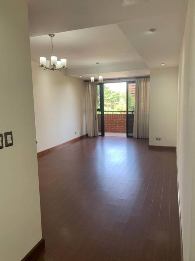 (+1) Apartamento Torre Condesa, Zona 14 — foto 2