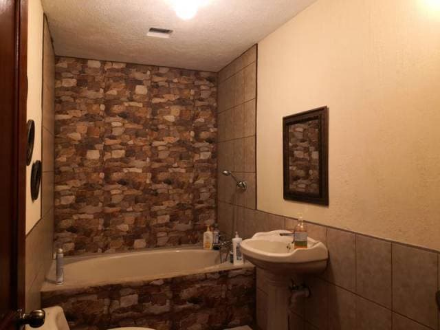 HERMOSA CASA EN VENTA Z.10 VILLA NUEVA — foto 9
