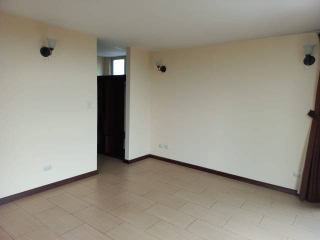 Alquilo Apartamento en Zona 14 — foto 5