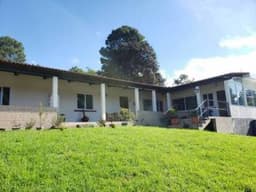 Casa en Venta en las afueras de Santiago Sacatepéquez !