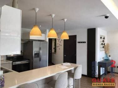 Apartamento de 221.7 m2 de construcción en Venta, Zona 15 — foto 1