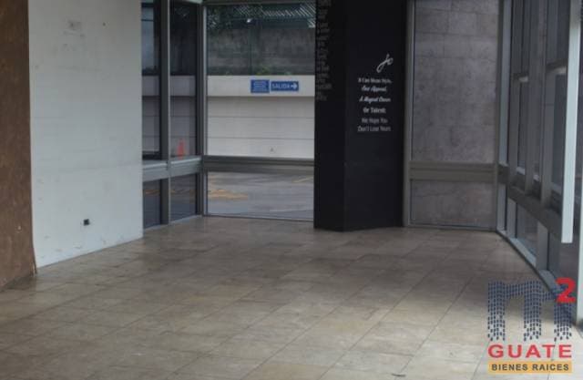 Local de 84.636 m2 de construcción en Renta, Zona 15 — foto 2