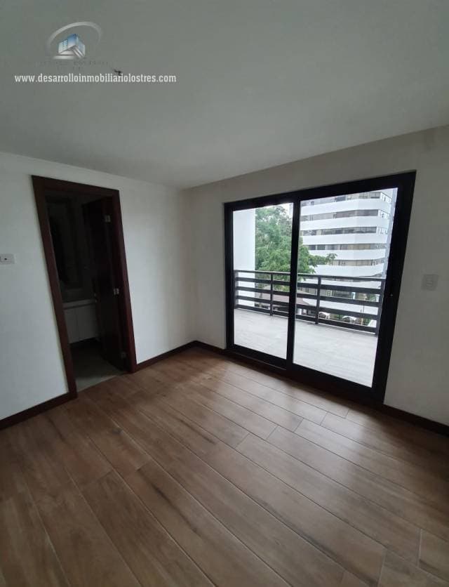 APARTAMENTO EN VENTA PARA INVERSION EN EDIFICIO IKONIA ZONA 14. — foto 6