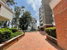 RENTO APARTAMENTO RECIÉN REMODELADO EN JARDINES DE LA FLORESTA ZONA 7 GUATEMALA