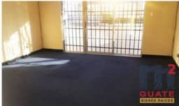 Casa de 300 m2 de construcción en Renta, Zona 14
