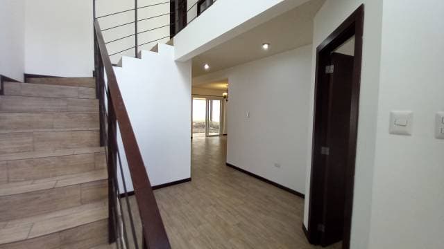 CASA EN ALQUILER EN FRAIJANES — foto 2