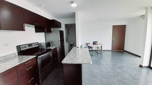 APARTAMENTO EN RENTA EN ZONA 11 MARISCAL UNO UNO — foto 3