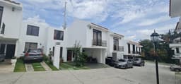 CASA EN VENTA EN SAN CRISTOBAL CERRO AZUL MIXCO