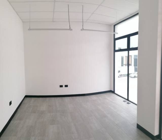 OFIBODEGA DE 204 MT2 EN RENTA, NARANJO ZONA 4 DE MIXCO — foto 3
