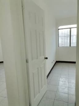 Se alquila apartamento en zona 5