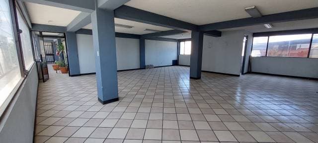 Oficina en renta en zona 11 Roosevelt — foto 1