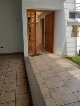VENDO CASA EN ZONA 13 DE UN NIVEL ADENTRO DE.CONDOMINIO