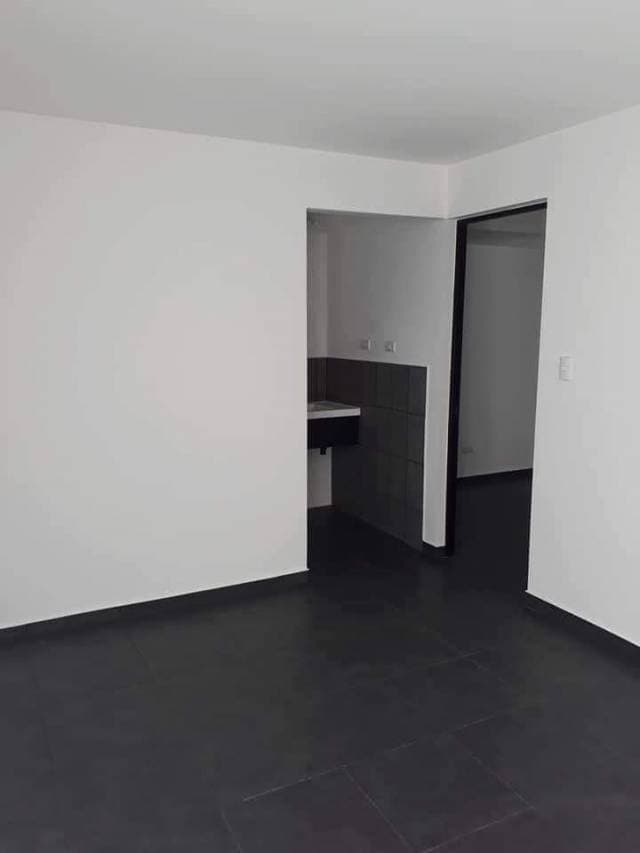 APARTAMENTO EN RENTA EN MARISCAL UNO UNO ZONA 11 — foto 1