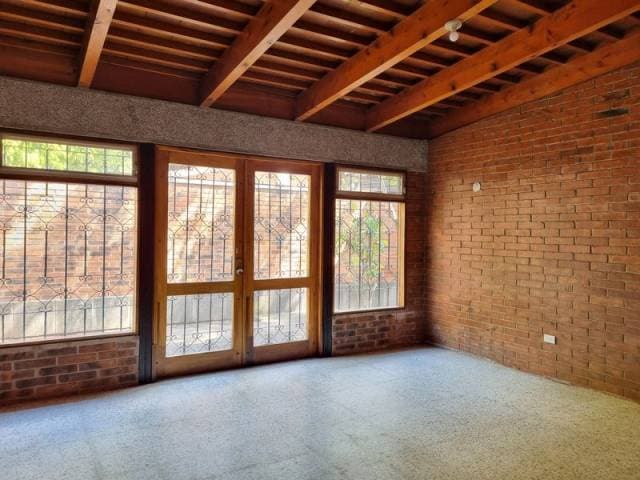 Propiedad para oficina, bodega o uso comercial — foto 3