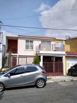 Apartamento tipo Casa en Renta Lomas de Portugal, Mixco