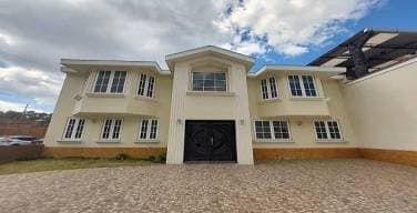Casa en Venta en Arcos de Santa María Sacatepéquez