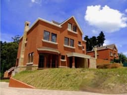 ¡HERMOSA CASA EN VENTA CARRETERA A EL SALVADOR!