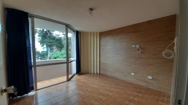 Apartamento en Renta Zona 10 Ciudad, con 2 balcones — foto 5
