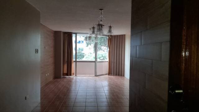 Apartamento en Renta Zona 10 Ciudad, con 2 balcones — foto 6