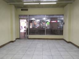Local en Renta Zona 9 ubicado en comercial por 12 Calle
