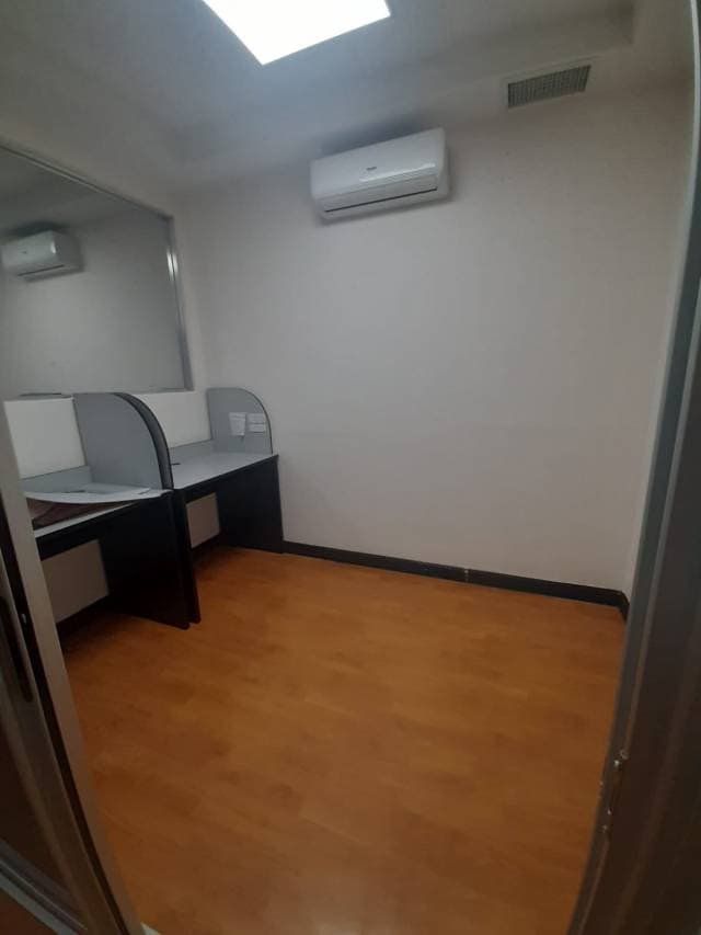 Oficina en Renta, Dubai Center zona 10 — foto 1