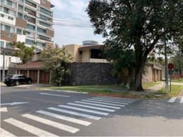 Casa en Venta Zona 15, muy amplia