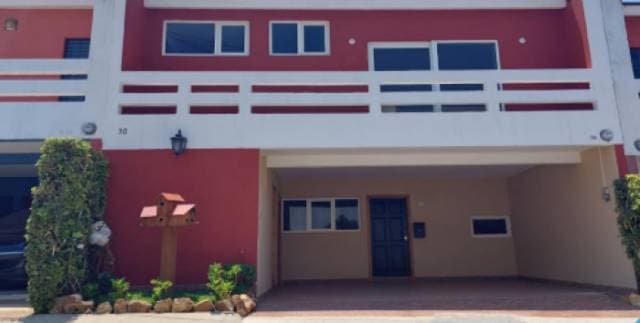 Preciosa Casa en Venta Mixco Zona 7 — foto 5