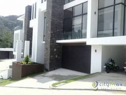 SE VENDE CASA PARA ESTRENAR EN ZONA 16