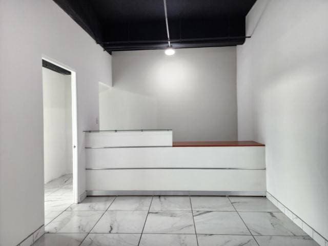 Oficina en Renta Edificio Pialé Zona 10 de 116 mts² — foto 2