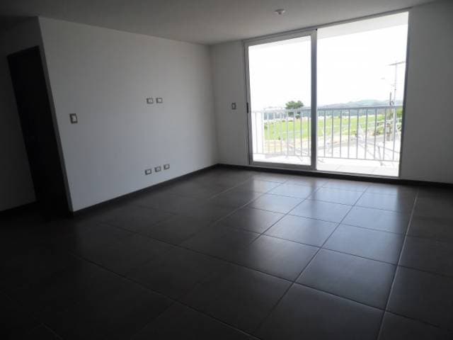 SE RENTA APARTAMENTO EN ZONA 16 EL PULTE — foto 4