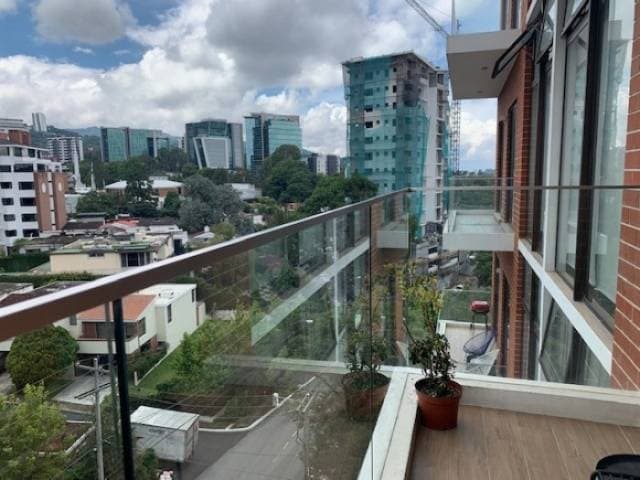 SE RENTA APARTAMENTO AMUEBLADO EN ZONA 15 — foto 4