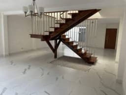 SE VENDE CASA EN ZONA 14
