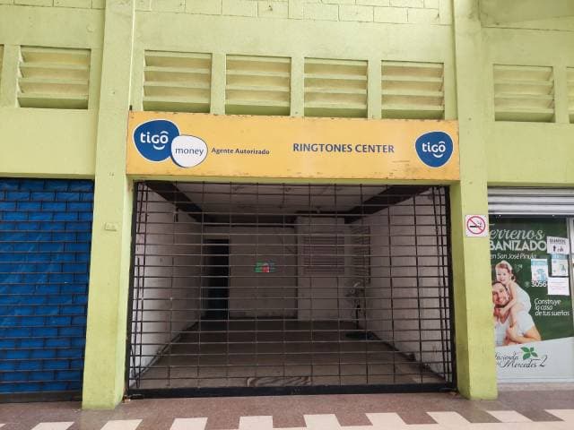 Local comercial en renta Metaterminal del Norte Zona 18