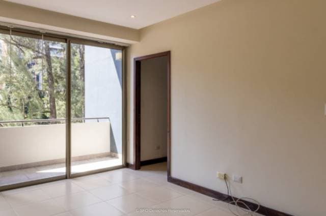 SE RENTA APARTAMENTO EN ZONA 14 — foto 4
