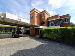 SE RENTA APARTAMENTO EN ZONA 16 LA MONTAÑA