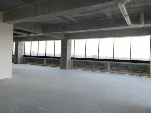 SE RENTA OFICINA EN C.C. SPAZIO ZONA 15 — foto 4