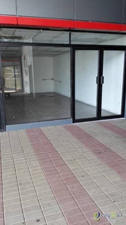 SE RENTA LOCAL COMERCIAL EN KM 5 CAES