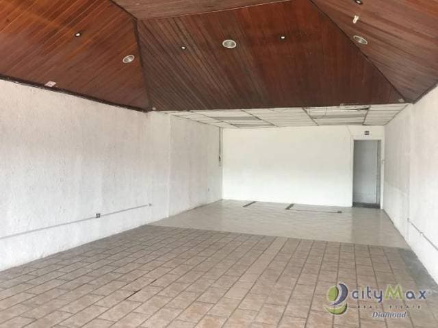 SE RENTA LOCAL COMERCIAL EN KM 5 CAES — foto 2