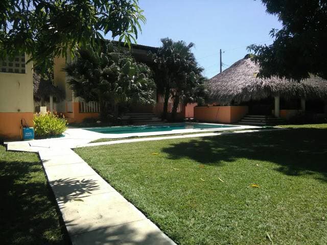 GANGA - VENTA DE CASA EN PUERTO DE IZTAPA - — foto 1