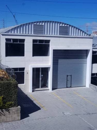 SE RENTA BODEGA EN KM 6.5 FRAIJANES — foto 1