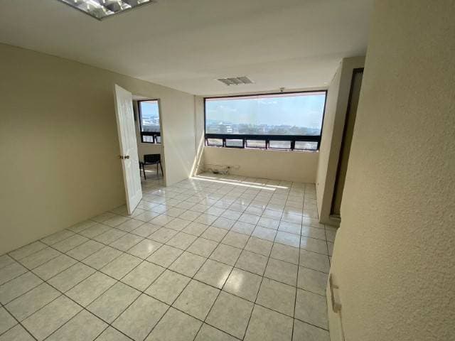 Oficina en Renta Zona 9 Edificio Torre Cristal — foto 4