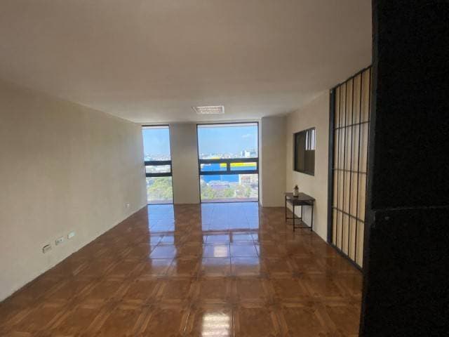 Oficina en Alquiler Edificio Torre Cristal Zona 9 — foto 7