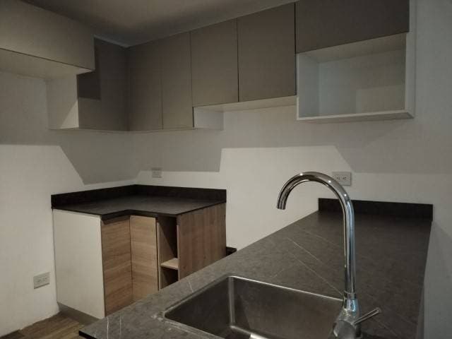 Apartamento en Renta Zona 10 cerca de Los Próceres — foto 3