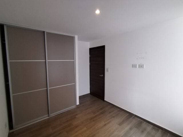 Apartamento en Renta Zona 10 cerca de Los Próceres — foto 6