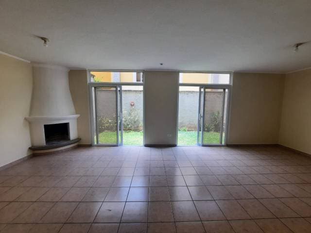 Casa Alquiler / Quinta Los Encinos 2 / Mixco — foto 3