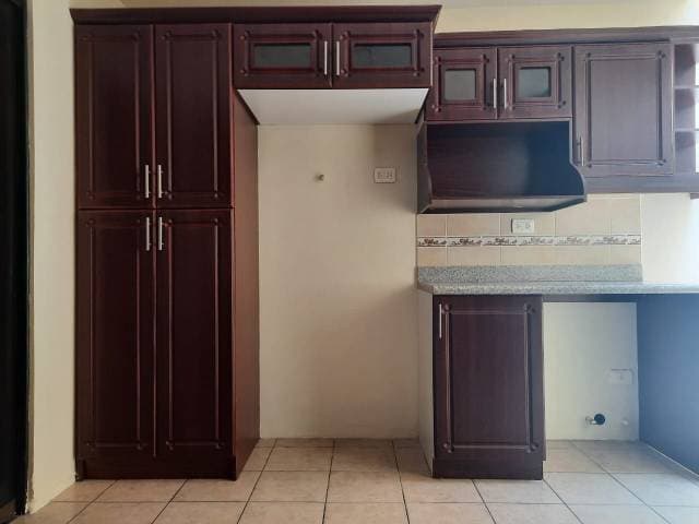 Casa Alquiler / Quinta Los Encinos 2 / Mixco — foto 6