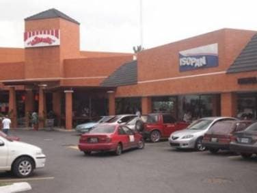 En renta local comercial en la Aguilar Batres — foto 1